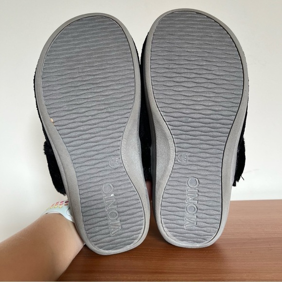 Vionic Black Adjustable Slipper with Orthotic Arch Support - Marielle size 5 - Picture 5 of 7